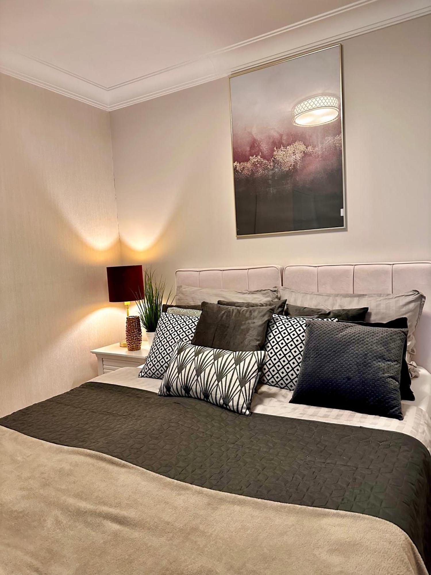 Apartamenty Kielce- Apartament Saphire Przy Zalew Kielecki, Faktura, Parking, Centrum Ngoại thất bức ảnh